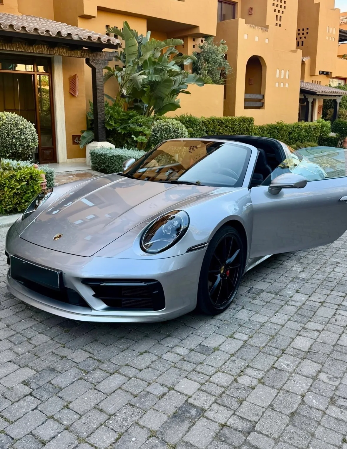Porsche Porsche 992 Carrera 4s Targa